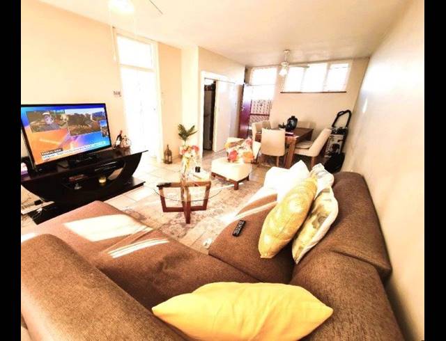 1 BEDROOM FLAT SOLD IN PINETOWN CENTRAL
